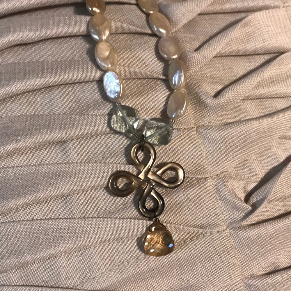 Unique necklace design